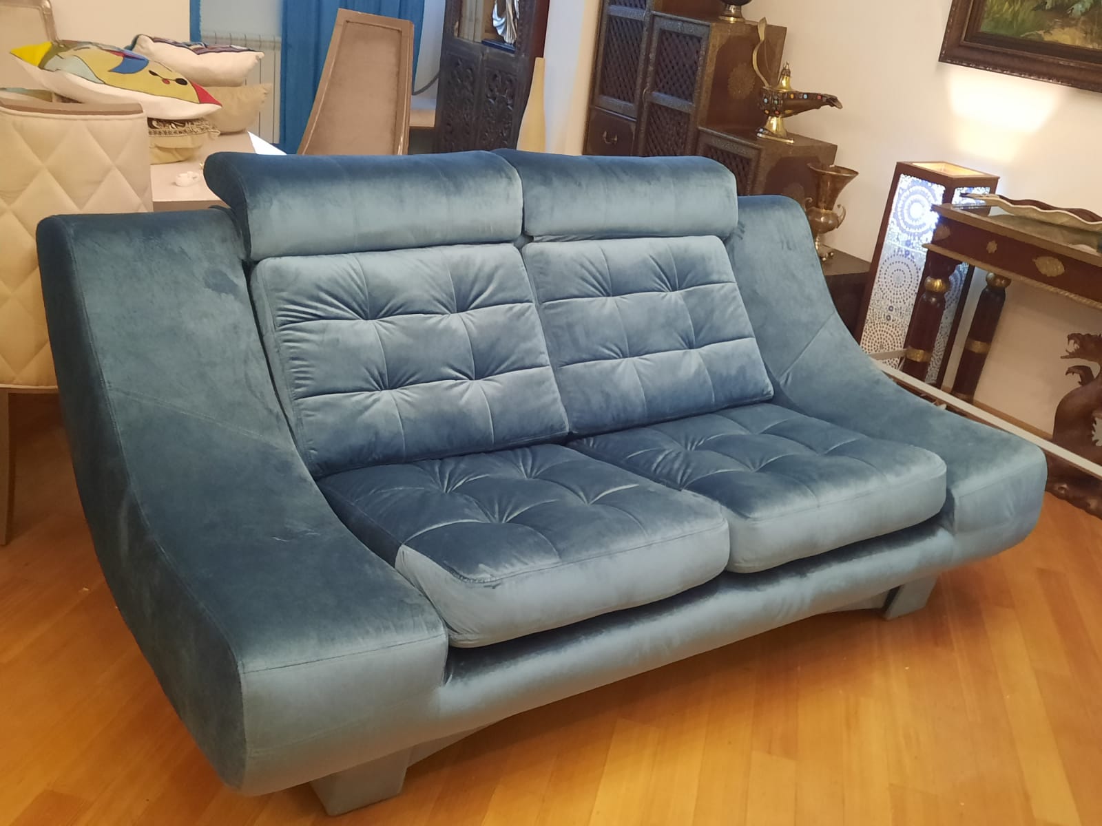 Обивка дивана на дому. Алагир