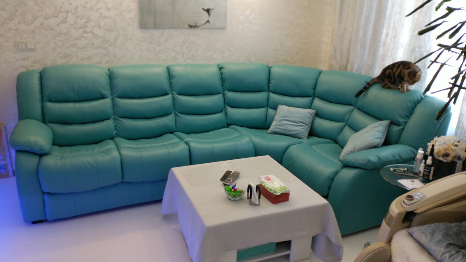 Перетяжка дивана на дому. Алагир